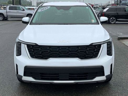 Used 2025 Kia Sorento LX FWD image 30