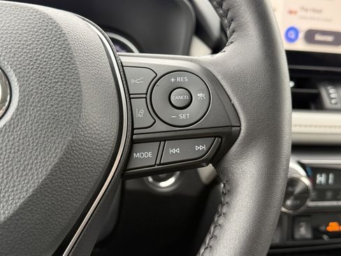 Certified 2025 Toyota RAV4 XLE Premium image 27