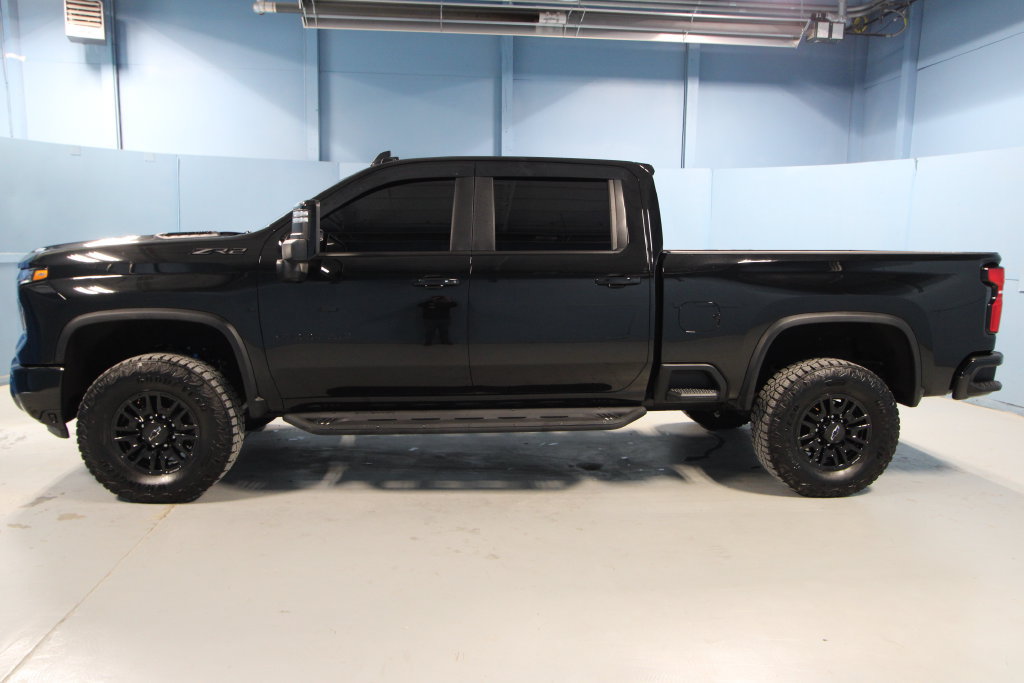 Used 2025 Chevrolet Silverado 2500 ZR2 w/ Technology Package AWD/4WD image 35