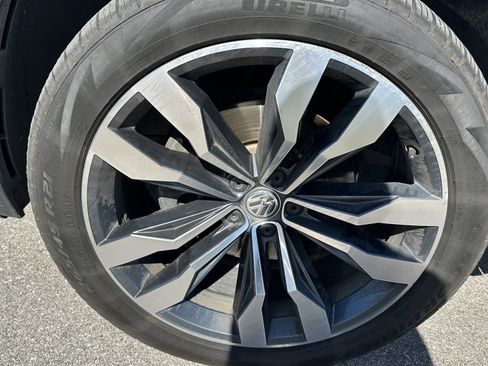 Used 2019 Volkswagen Atlas SEL Premium AWD/4WD image 12