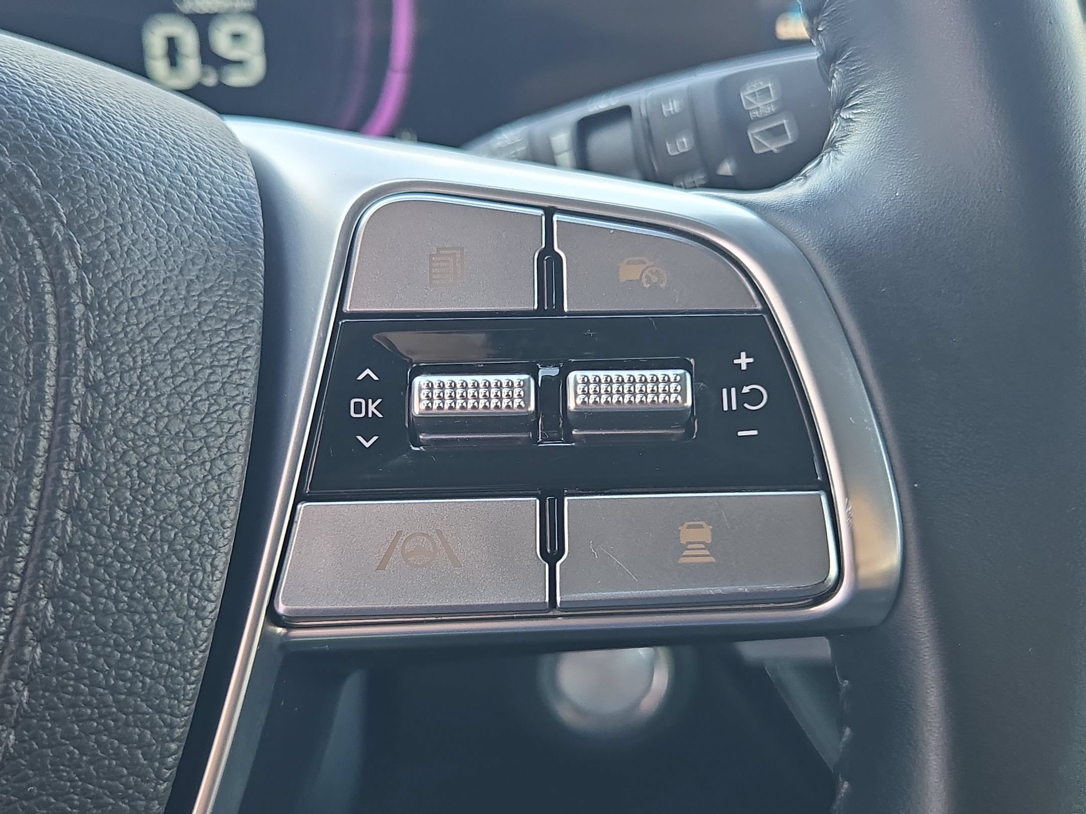 Used 2025 Kia Telluride S FWD image 29
