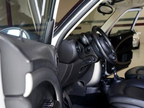 Used 2014 MINI Cooper Countryman image 7