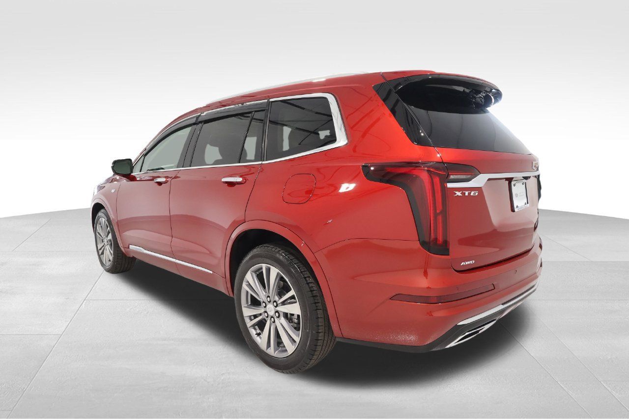 Used 2025 Cadillac XT6 Premium Luxury w/ Technology Package AWD/4WD image 2
