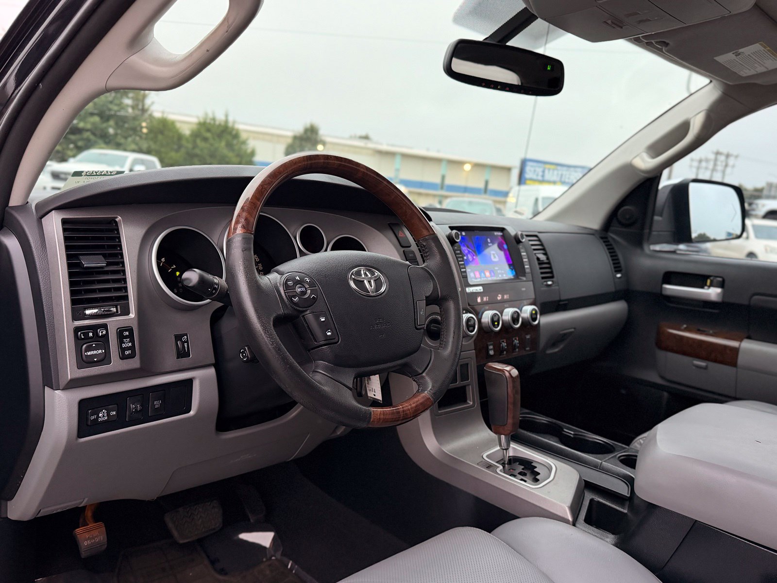 Used 2012 Toyota Tundra Limited w/ Platinum Pkg AWD/4WD image 20