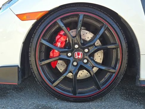 Used 2018 Honda Civic Type R image 21