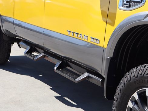 Used 2016 Nissan Titan PRO-4X image 17