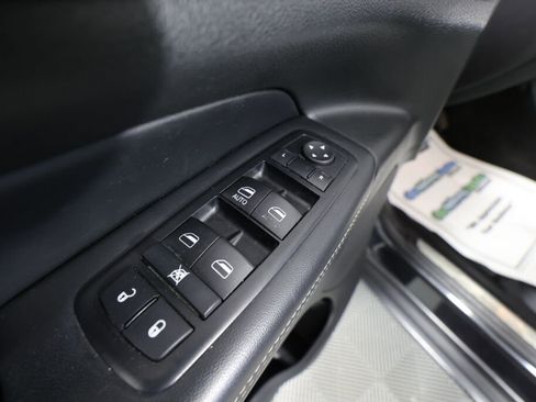 Used 2015 Jeep Grand Cherokee Limited image 33