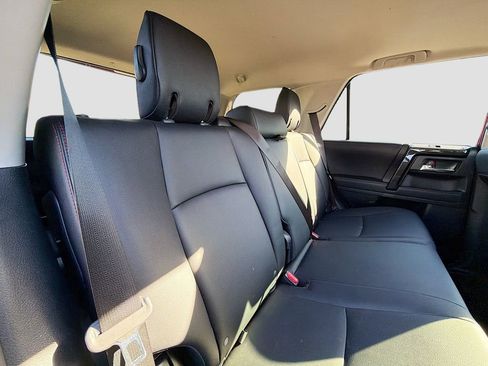 Used 2023 Toyota 4Runner TRD Off-Road Premium w/ Moonroof Package AWD/4WD image 28