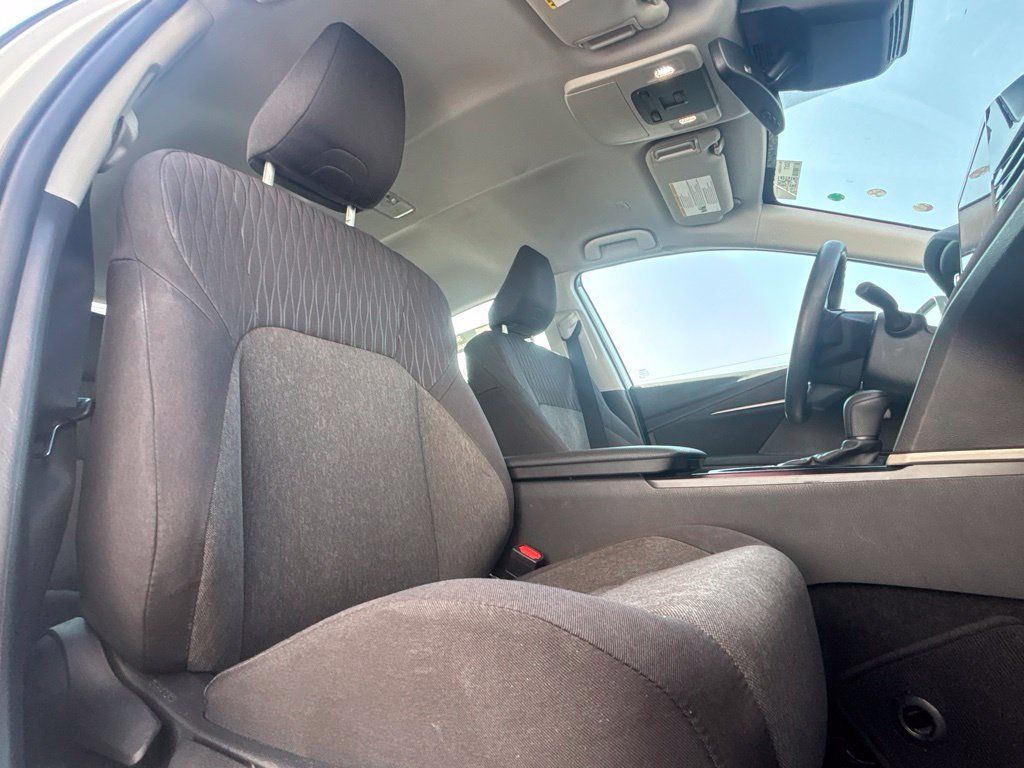 Used 2025 Toyota Camry LE w/ Convenience Package FWD image 27