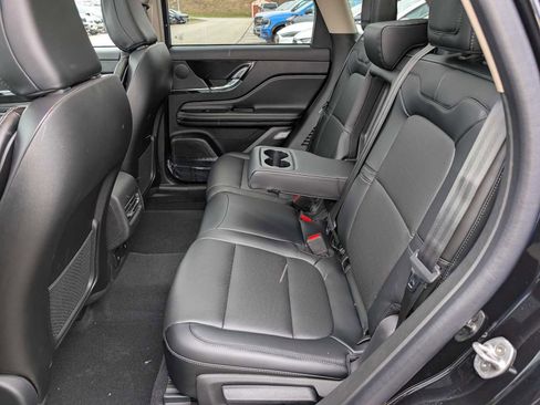 New 2026 Lincoln Corsair Premiere image 16