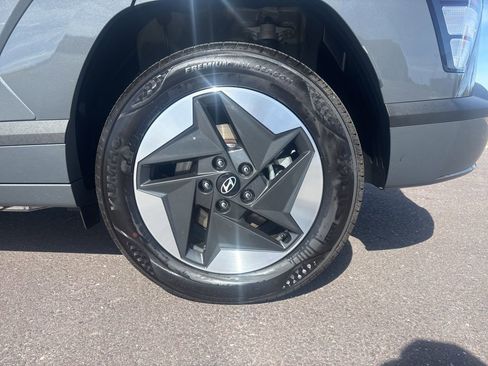Certified 2025 Hyundai Kona SEL FWD image 37