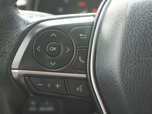 Used 2019 Toyota Avalon XLE image 10