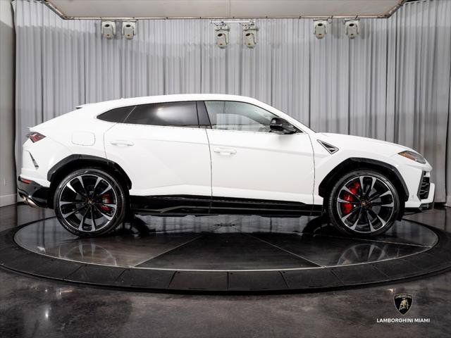 Used 2022 Lamborghini Urus AWD/4WD image 15