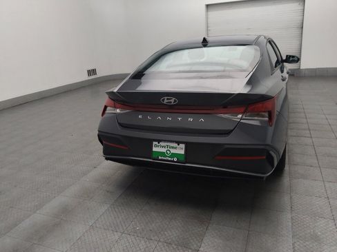 Used 2024 Hyundai Elantra SEL FWD image 7