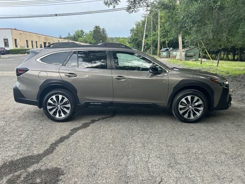 Certified 2024 Subaru Outback Limited AWD/4WD image 9