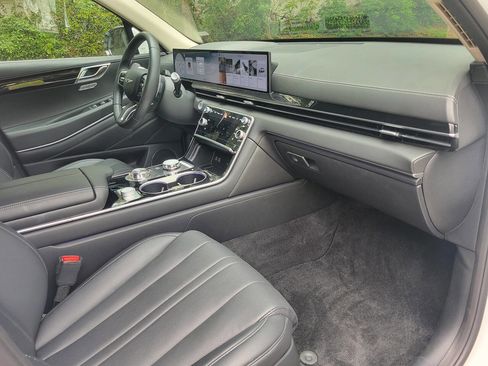 Used 2026 Genesis GV80 2.5T image 9