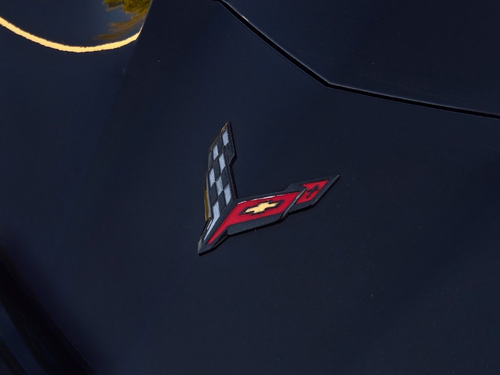 Used 2021 Chevrolet Corvette Stingray Premium Cpe w/ Z51 Performance Package RWD image 11