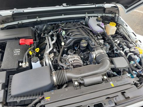 New 2025 Jeep Gladiator Sport image 21