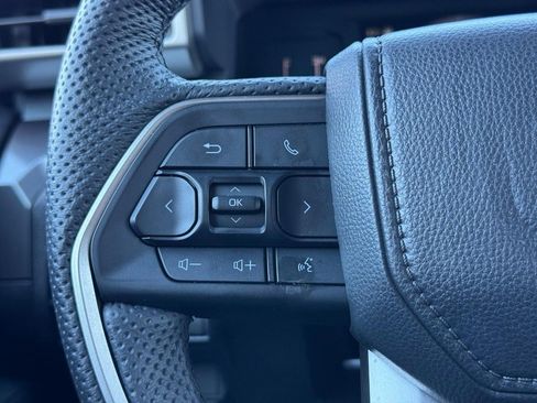 Certified 2025 Toyota Tacoma SR5 image 18