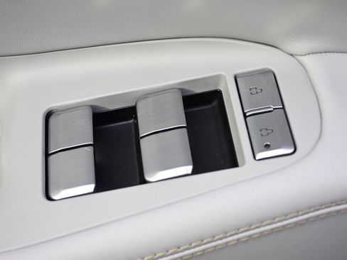 New 2025 Lincoln Navigator L Black Label image 24