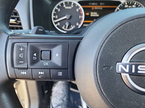 Certified 2024 Nissan Rogue SV AWD/4WD image 18