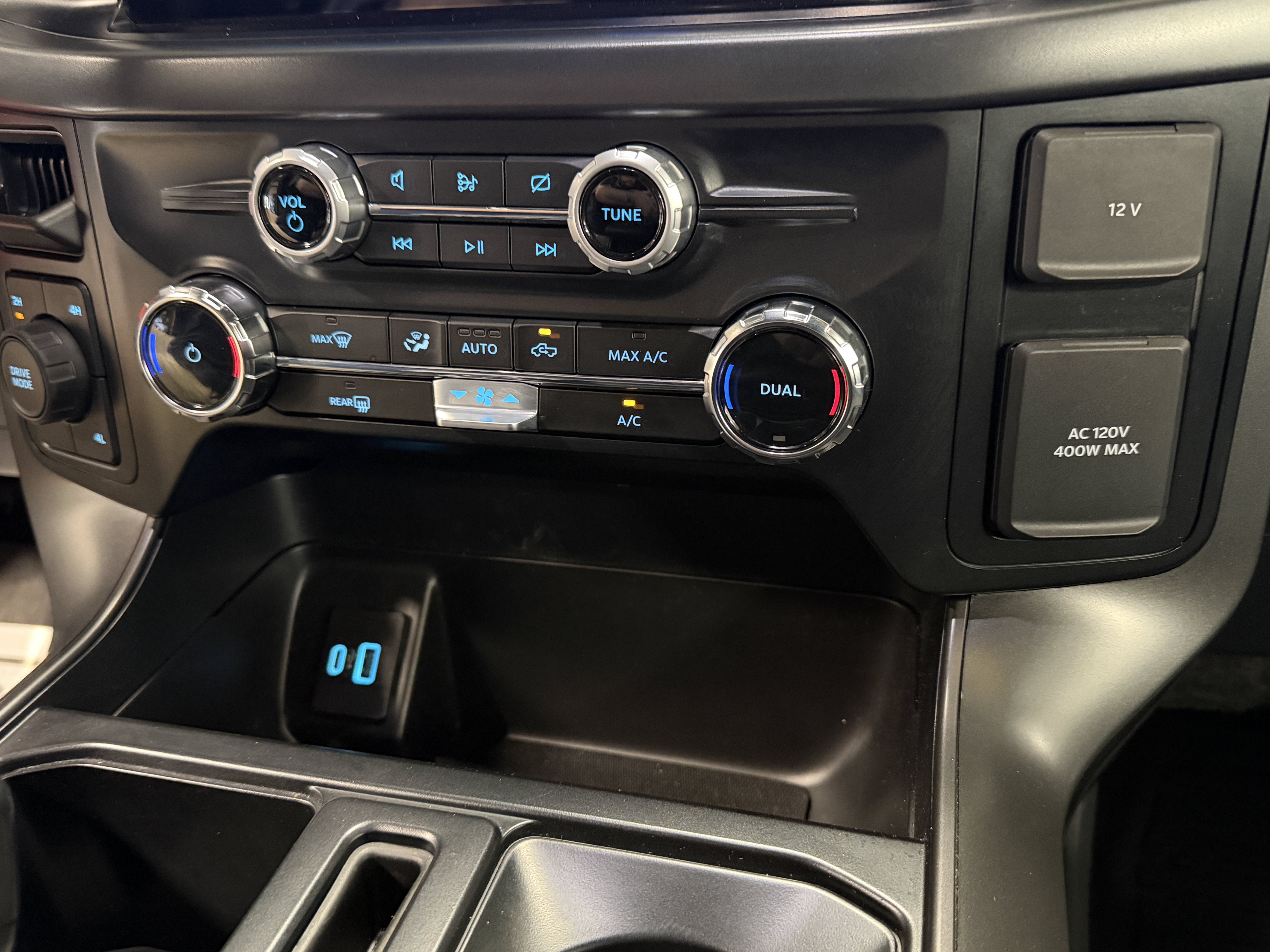 Used 2024 Ford F150 XLT w/ XLT Black Appearance Package AWD/4WD image 12