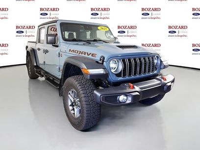 Used 2025 Jeep Gladiator Mojave w/ Convenience Group