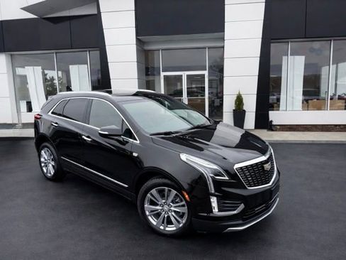 Used 2023 Cadillac XT5 Premium Luxury w/ Platinum Package image 2