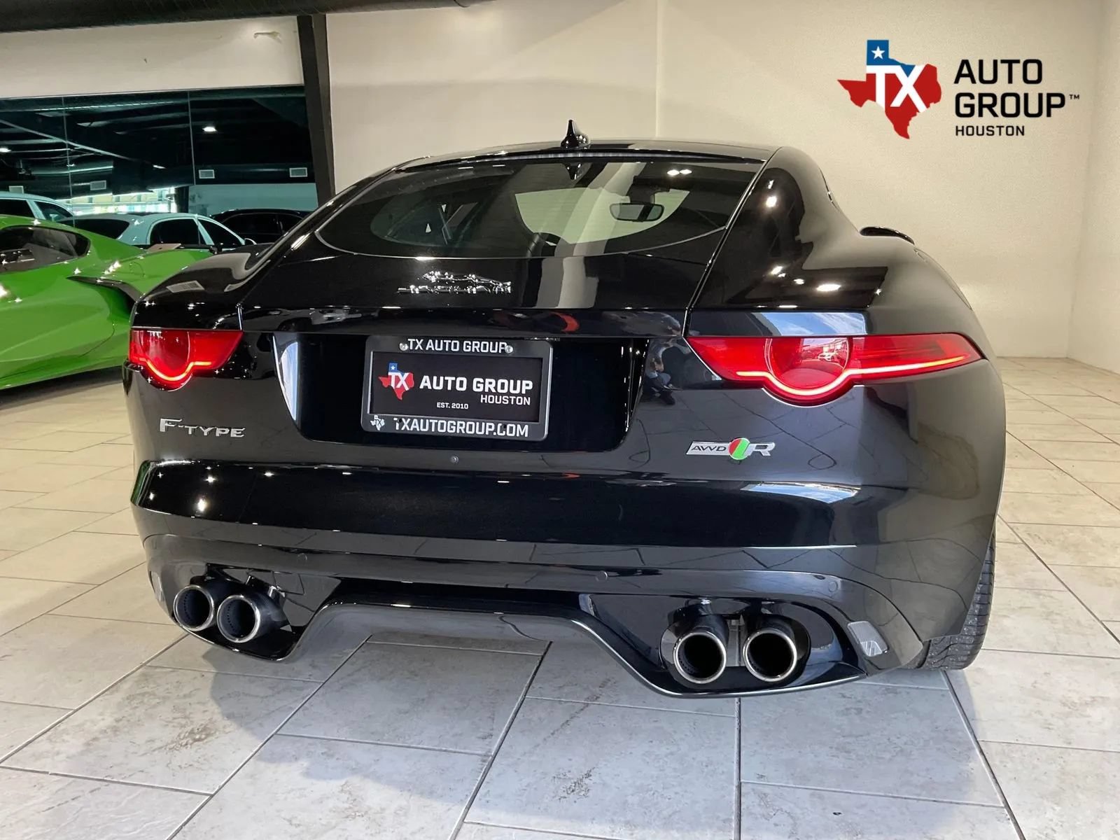 Used 2017 Jaguar F-TYPE R AWD/4WD image 39