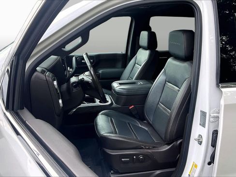Used 2019 GMC Sierra 1500 Denali w/ Denali Ultimate Package AWD/4WD image 9