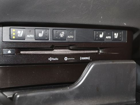Used 2019 Lexus ES 350 F Sport w/ Accessory Package 2 FWD image 8