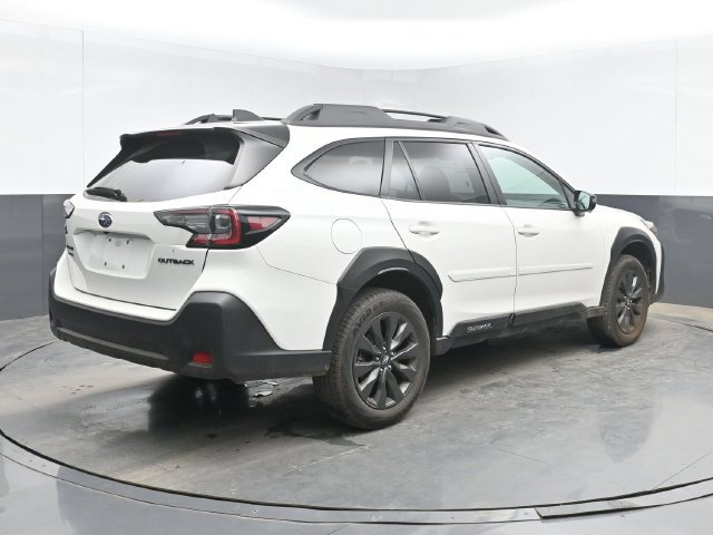 Used 2025 Subaru Outback Onyx Edition AWD/4WD image 10