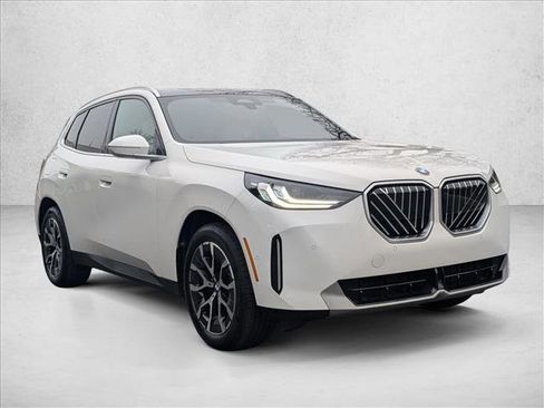 Used 2025 BMW X3 xDrive30i w/ Convenience Package image 3