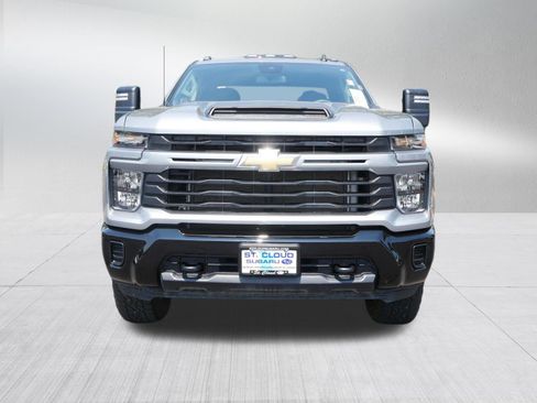 Used 2025 Chevrolet Silverado 2500 Custom w/ Custom Convenience Package AWD/4WD image 2
