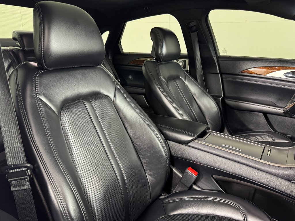 Used 2019 Lincoln MKZ Reserve w/ Luxury Package AWD/4WD image 26