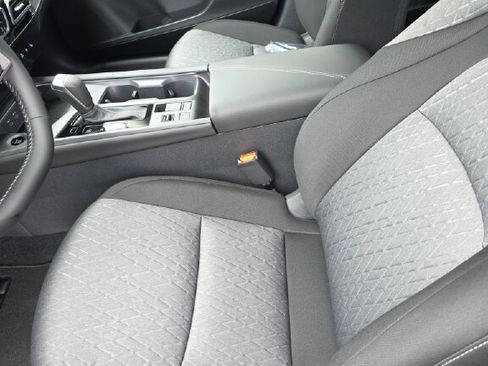 New 2026 Nissan Sentra SV FWD image 5