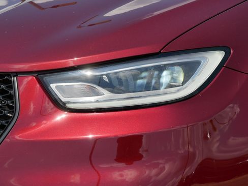 Used 2023 Chrysler Pacifica Touring-L w/ S Appearance Package FWD image 16