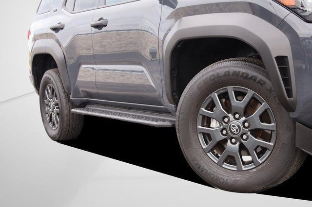 Used 2025 Toyota 4Runner SR5 AWD/4WD image 3