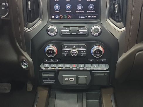 Used 2021 GMC Sierra 3500 Denali w/ Denali Black Diamond Edition AWD/4WD image 22