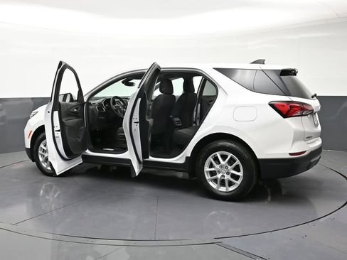 Used 2023 Chevrolet Equinox LT AWD/4WD image 35