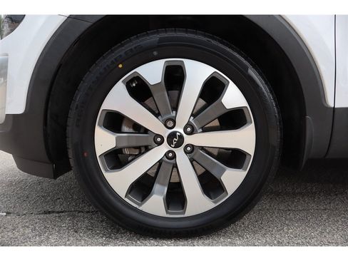 Used 2022 Kia Telluride S FWD image 9