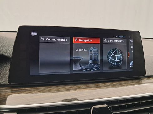 Used 2018 BMW 530i xDrive image 16