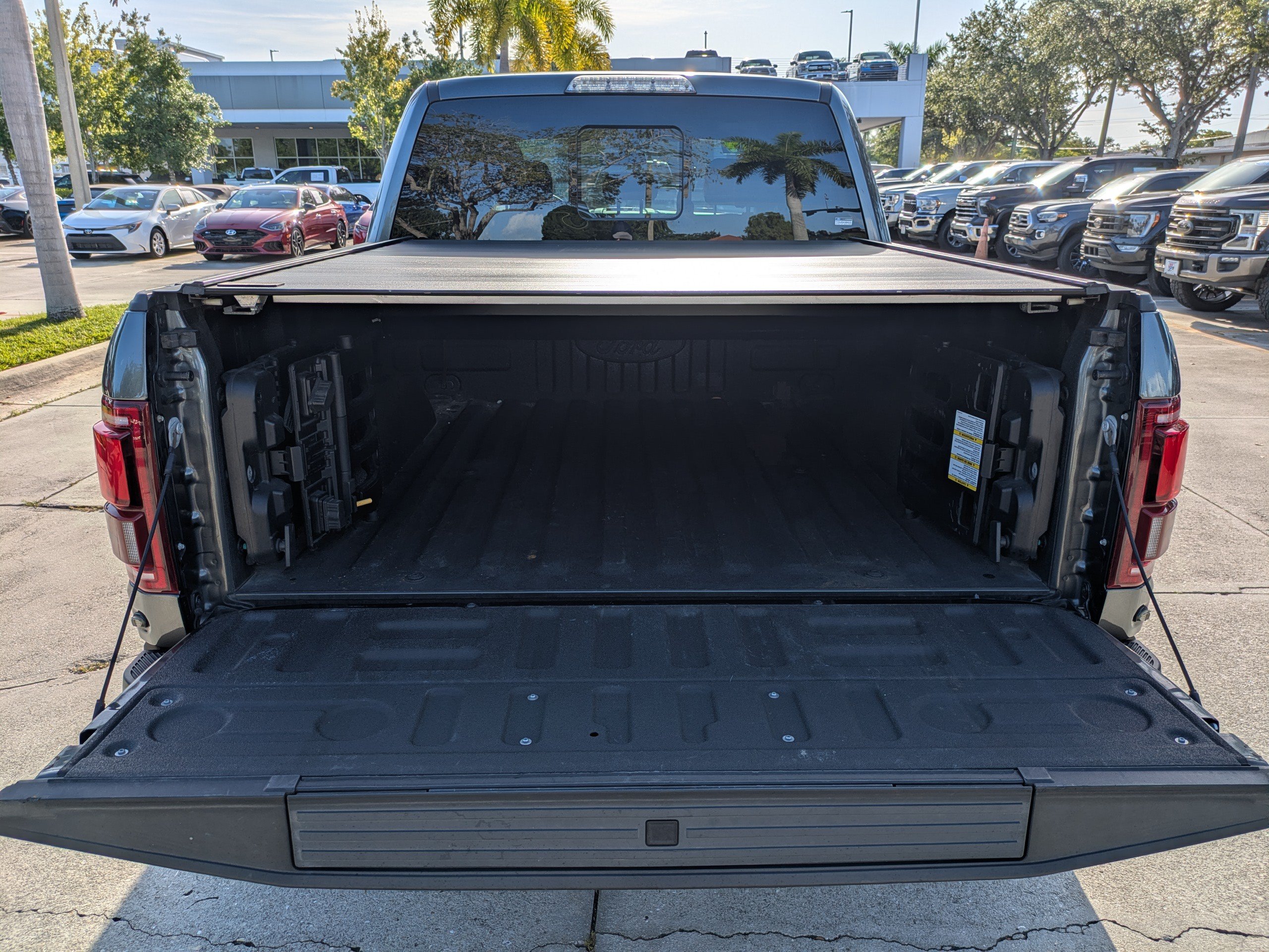 Used 2019 Ford F150 Raptor w/ Equipment Group 802A Luxury AWD/4WD image 13