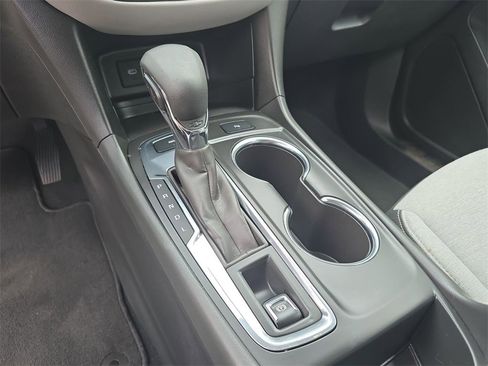 Used 2023 Chevrolet Equinox LT w/ Driver Convenience Package image 16