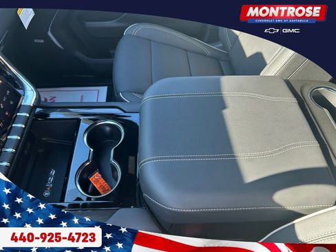 New 2026 GMC Yukon XL Elevation image 16