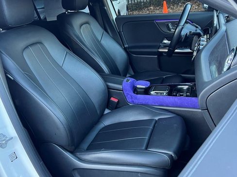 Used 2021 Mercedes-Benz GLA 250 4MATIC w/ Premium Package image 13