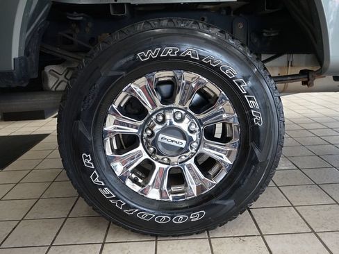 Used 2019 Ford F250 XLT w/ XLT Premium Package AWD/4WD image 53