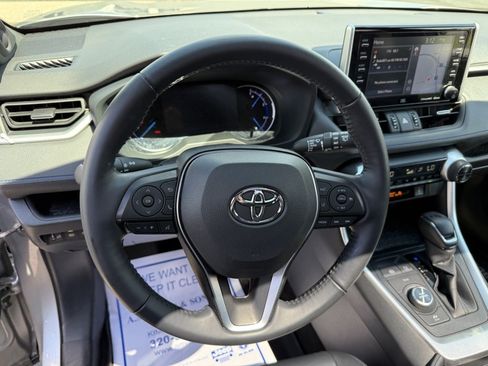 Used 2020 Toyota RAV4 XSE w/ XSE Grade Weather Package AWD/4WD image 21