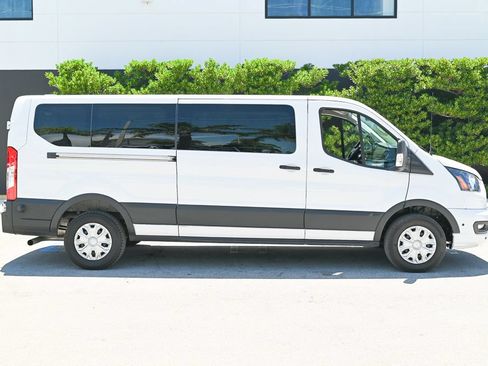 Used 2024 Ford Transit 350 XLT RWD image 7