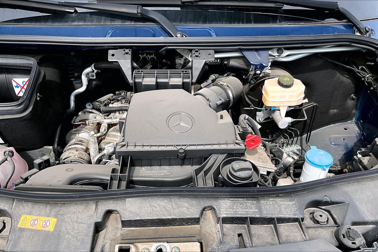 Used 2024 Mercedes-Benz Sprinter 2500 image 17